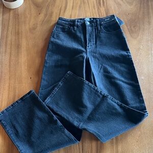 Hollister Women’s Black Ultra HighRise Dad Jean in Hollister Vintage Stretch NWT